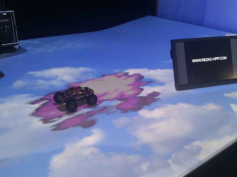 Datei:006Showtech2011 Rezak.jpg