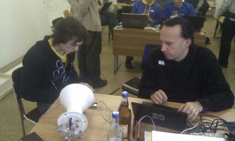 Datei:Arduino RGBLampe 20111120sm.jpg