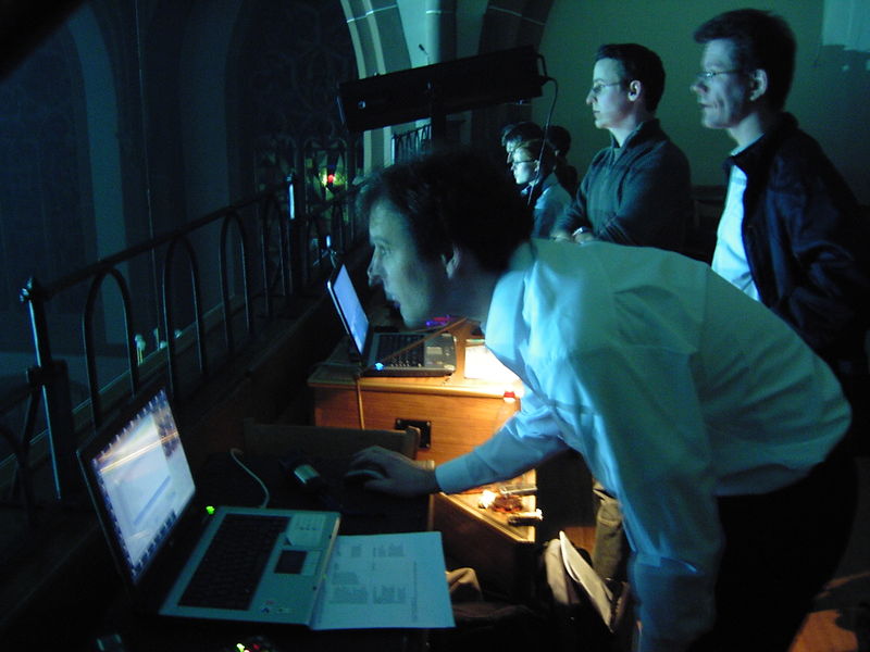 Datei:Bei der arbeit.JPG