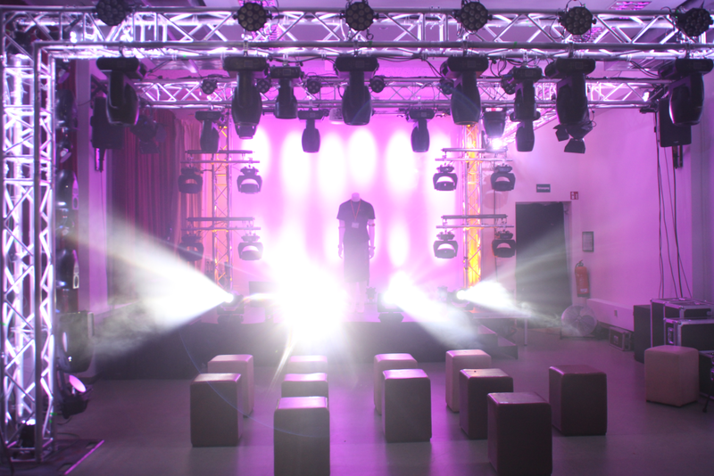 Datei:DMXC-Treffen 2019 Lightshow-Impression 1.png