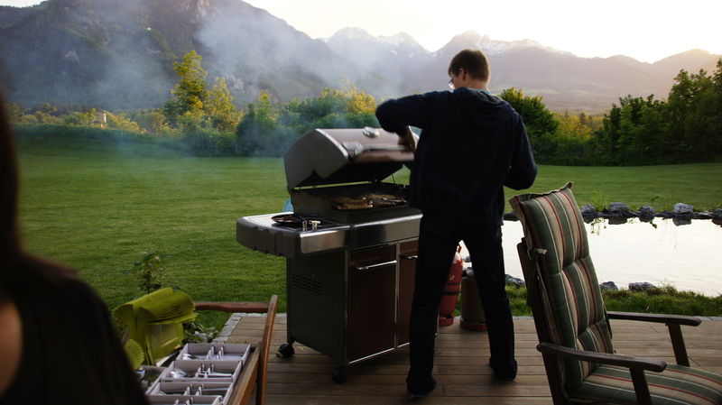 Datei:Grillen Alpen.jpg